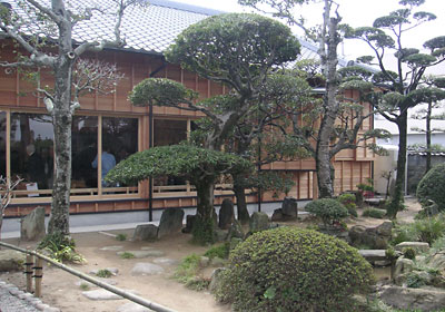 ���g�\�Y���q���~